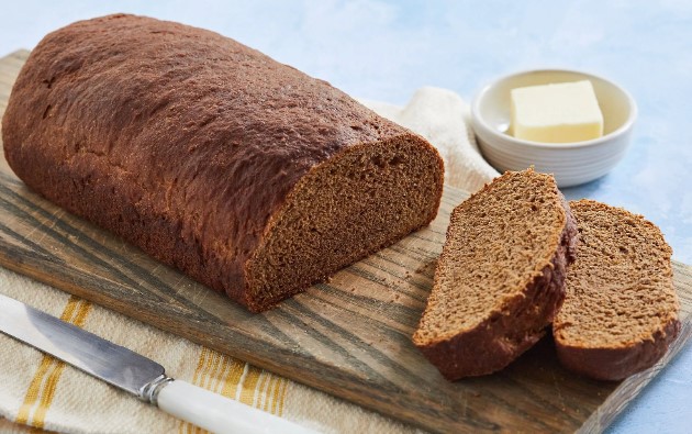 Here's How To Get Outback's Favorite Brown Bread At Home